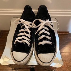 Converse Black Velvet Sneaker Size 7